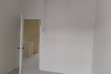 TAMAN LEMBAH IMPIANA