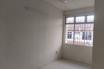 TAMAN LEMBAH IMPIANA