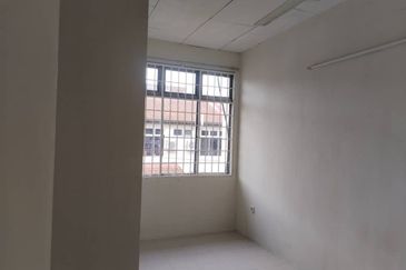 TAMAN LEMBAH IMPIANA