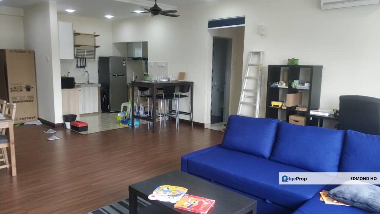 Lagoon Suites Condominium for sale for Sale RM420,000 By EDMOND HO