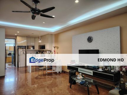 Double storey link house for sale at Lagoon Homes , Kota Kemuning, Selangor, Shah Alam