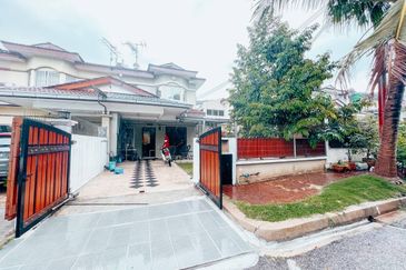 Saujana Damansara Damansara Damai 2 Storey (END LOT) For Sale