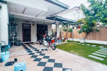 Saujana Damansara Damansara Damai 2 Storey (END LOT) For Sale