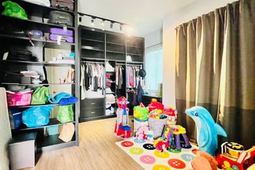 Lake Point Residence