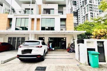 Lake Point Residence