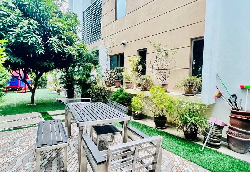 Lake Point Residence