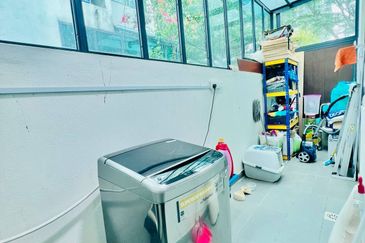 Lake Point Residence