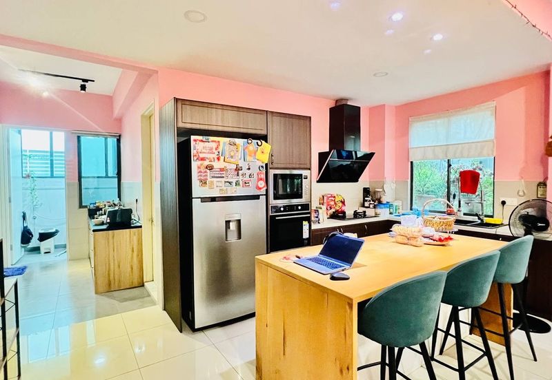 Lake Point Residence