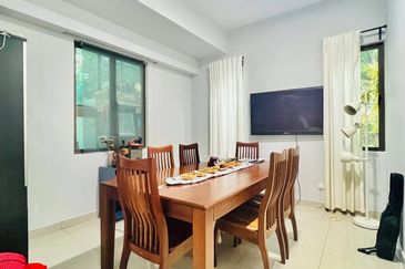 Lake Point Residence