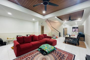 Dahlia @ Serene Heights