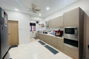 Dahlia @ Serene Heights