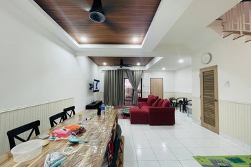 Dahlia @ Serene Heights