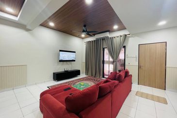 Dahlia @ Serene Heights