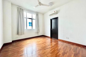 MYDiva, Perdana Lakeview East