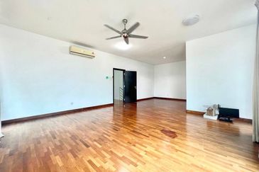 MYDiva, Perdana Lakeview East