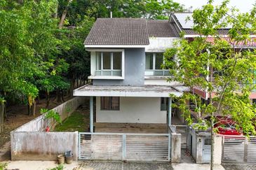 Summerglades, Perdana Lakeview West