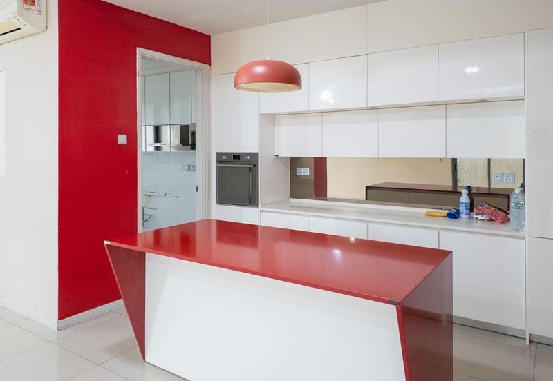 Summerglades, Perdana Lakeview West