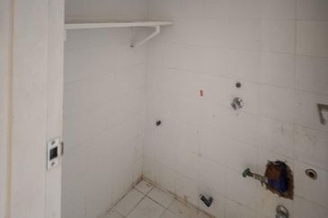 Summerglades, Perdana Lakeview West