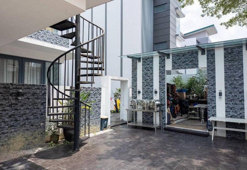 Casa Sutra, Alam Nusantara