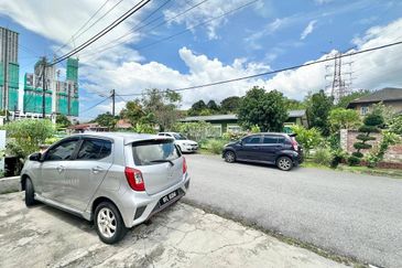 AU 1 (Datuk Keramat)