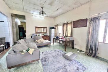 AU 1 (Datuk Keramat)