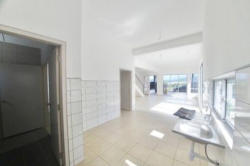 Anggun @ Bandar Ainsdale