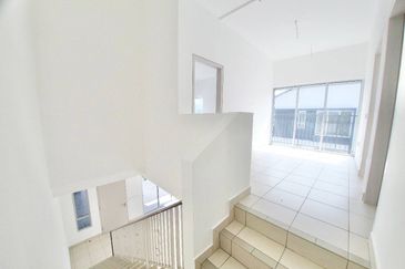 Anggun @ Bandar Ainsdale