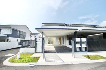 Anggun @ Bandar Ainsdale