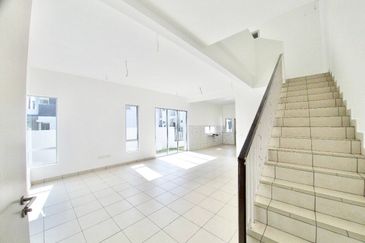 Anggun @ Bandar Ainsdale