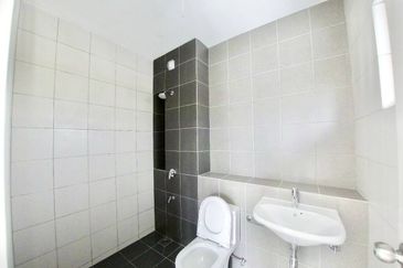 Anggun @ Bandar Ainsdale