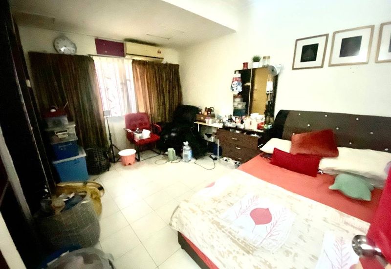 Taman Subang Pelangi