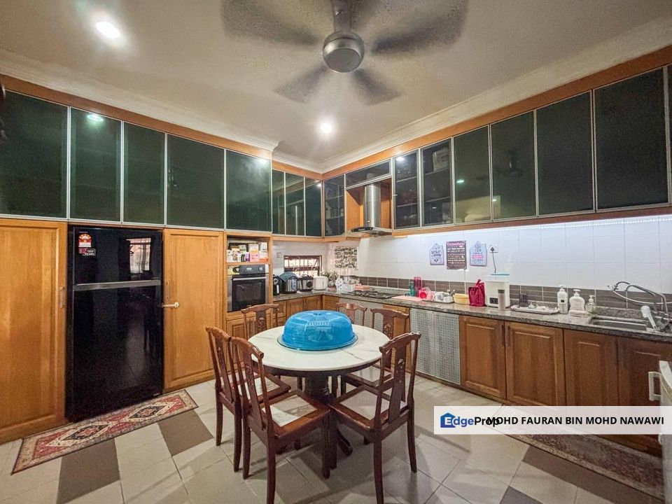 Puncak Bangi 2.5 Storey Semi D RENOVATED Bangi For Sale, Selangor, Bangi