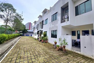 Lake Point Residence