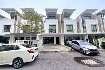 Lake Point Residence