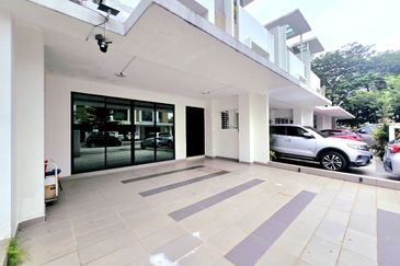 Lake Point Residence