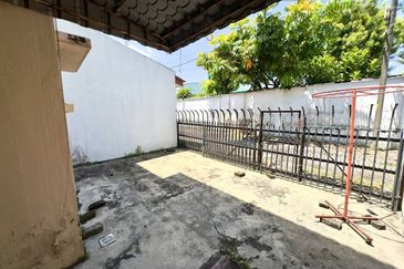 Taman Sri Hijau ( New Green Park )