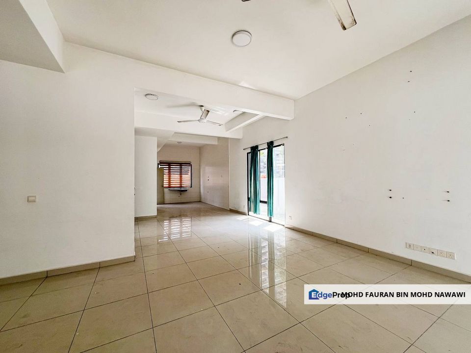 Mutiara Villa 3 Storey Terrace Superlink BARE UNIT+END LOT Kajang For Sale, Selangor, Kajang