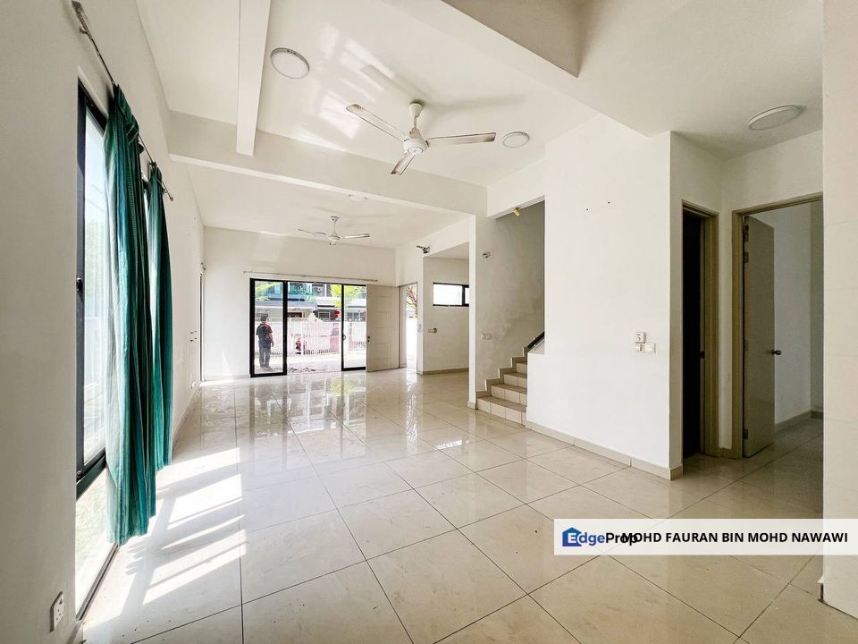 Mutiara Villa 3 Storey Terrace Superlink BARE UNIT+END LOT Kajang For Sale, Selangor, Kajang