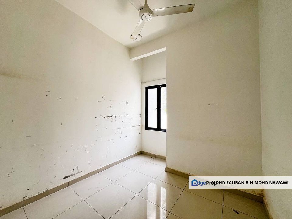 Mutiara Villa 3 Storey Terrace Superlink BARE UNIT+END LOT Kajang For Sale, Selangor, Kajang