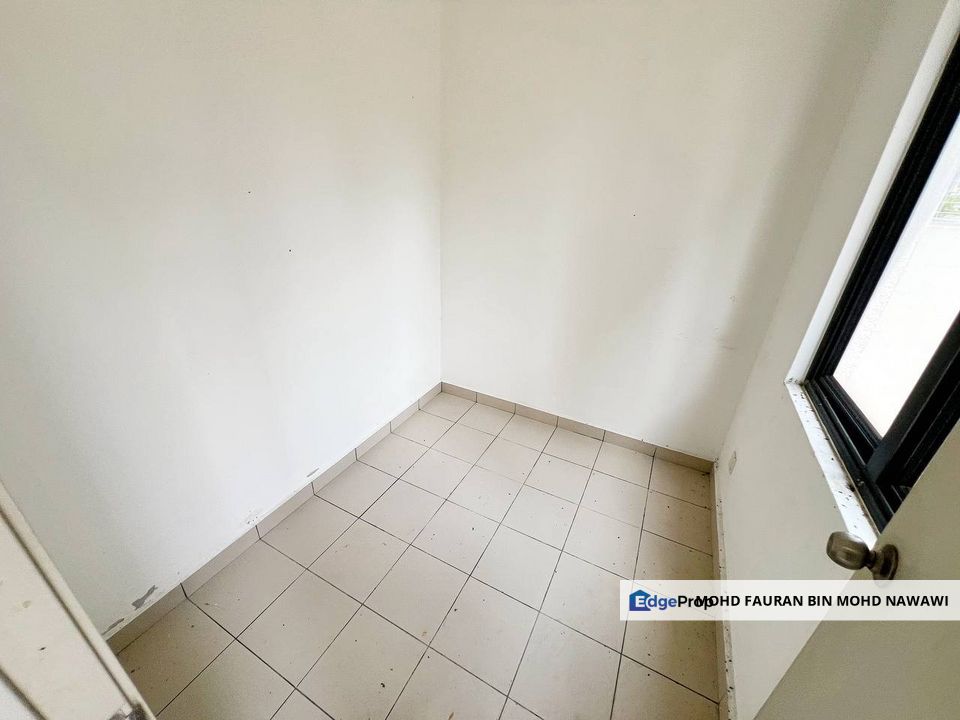 Mutiara Villa 3 Storey Terrace Superlink BARE UNIT+END LOT Kajang For Sale, Selangor, Kajang