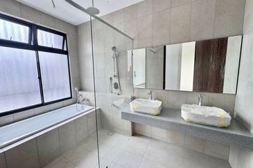 Elmina Green The Eighth @ City of Elmina