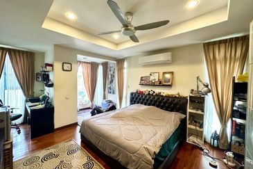 Bangi Lakehill Villas