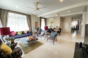 Avenue 6, Bandar Tun Hussein Onn