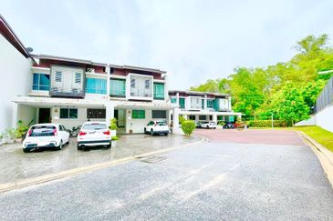 Symphony Hills Schumann