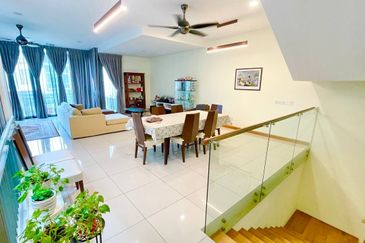 Symphony Hills Schumann