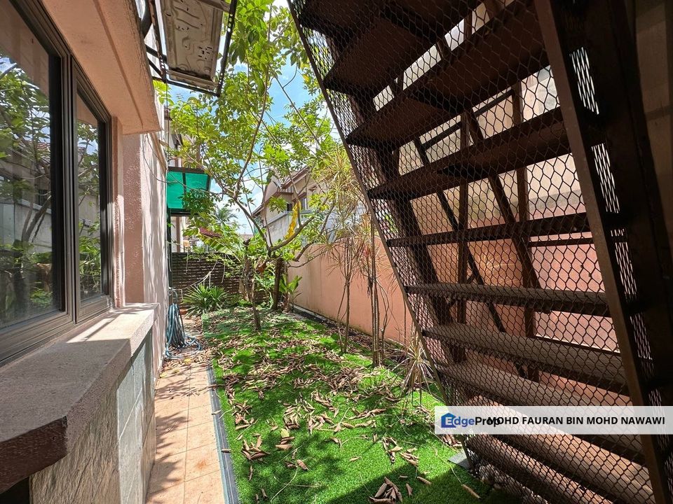 Usj 17 2 Storey Semi D FACING OPEN+RENOVATED Usj For Sale, Selangor, USJ