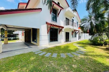 BANDAR ENSTEK (JENTAYU)