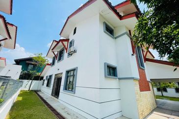 BANDAR ENSTEK (JENTAYU)