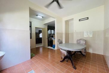 BANDAR ENSTEK (JENTAYU)