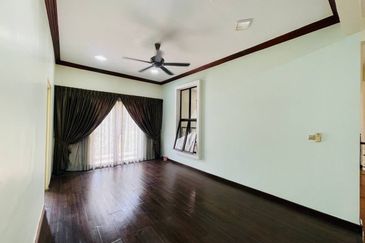 BANDAR ENSTEK (JENTAYU)